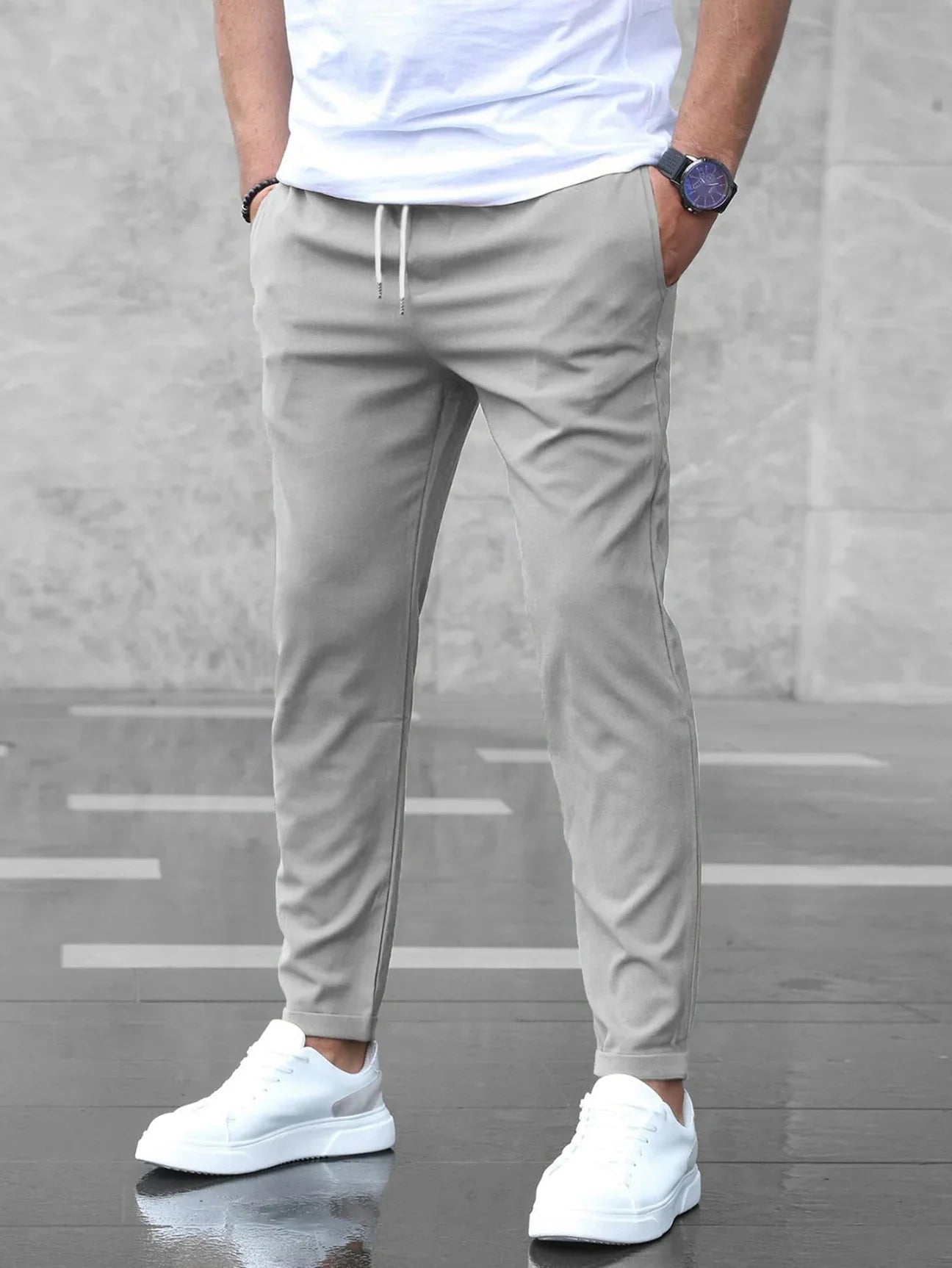 Pantalon met hoge taille en verstelbaar koord