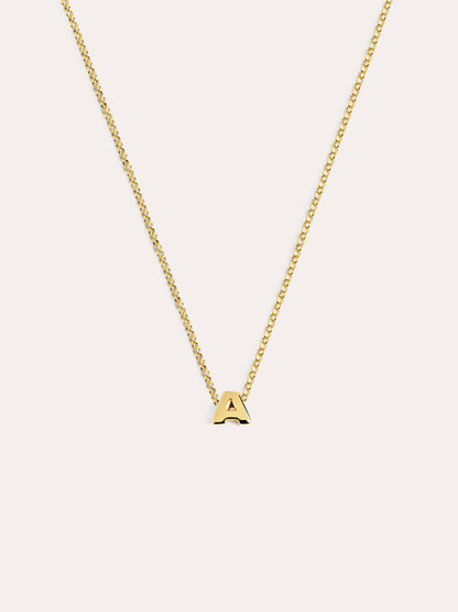 Gouden ketting met gepersonaliseerd initiaal