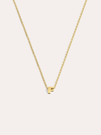 Gouden ketting met gepersonaliseerd initiaal