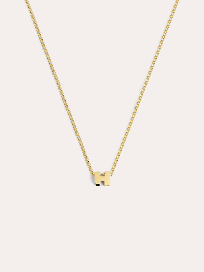Gouden ketting met gepersonaliseerd initiaal