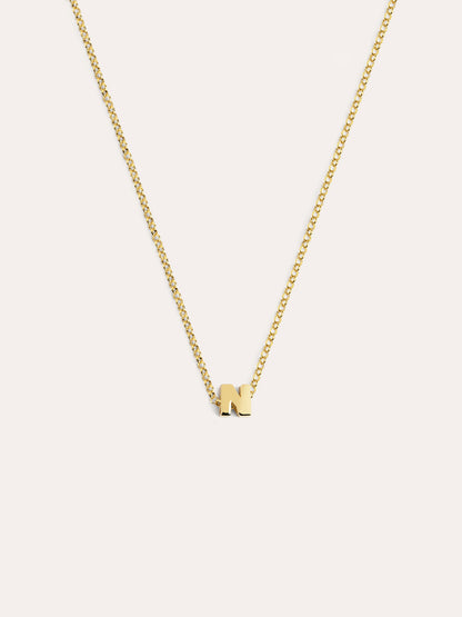 Gouden ketting met gepersonaliseerd initiaal