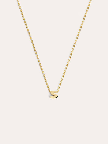 Gouden ketting met gepersonaliseerd initiaal